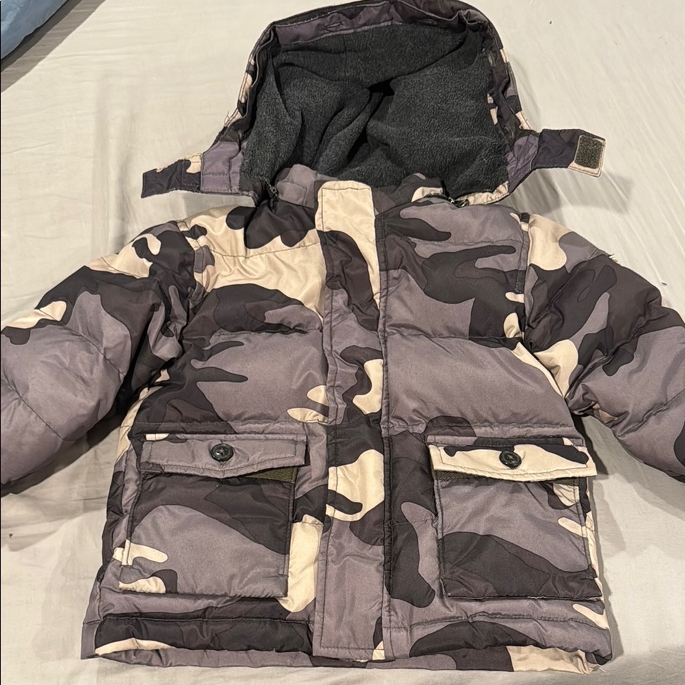 Camouflage Hooded Puffer Jacket
